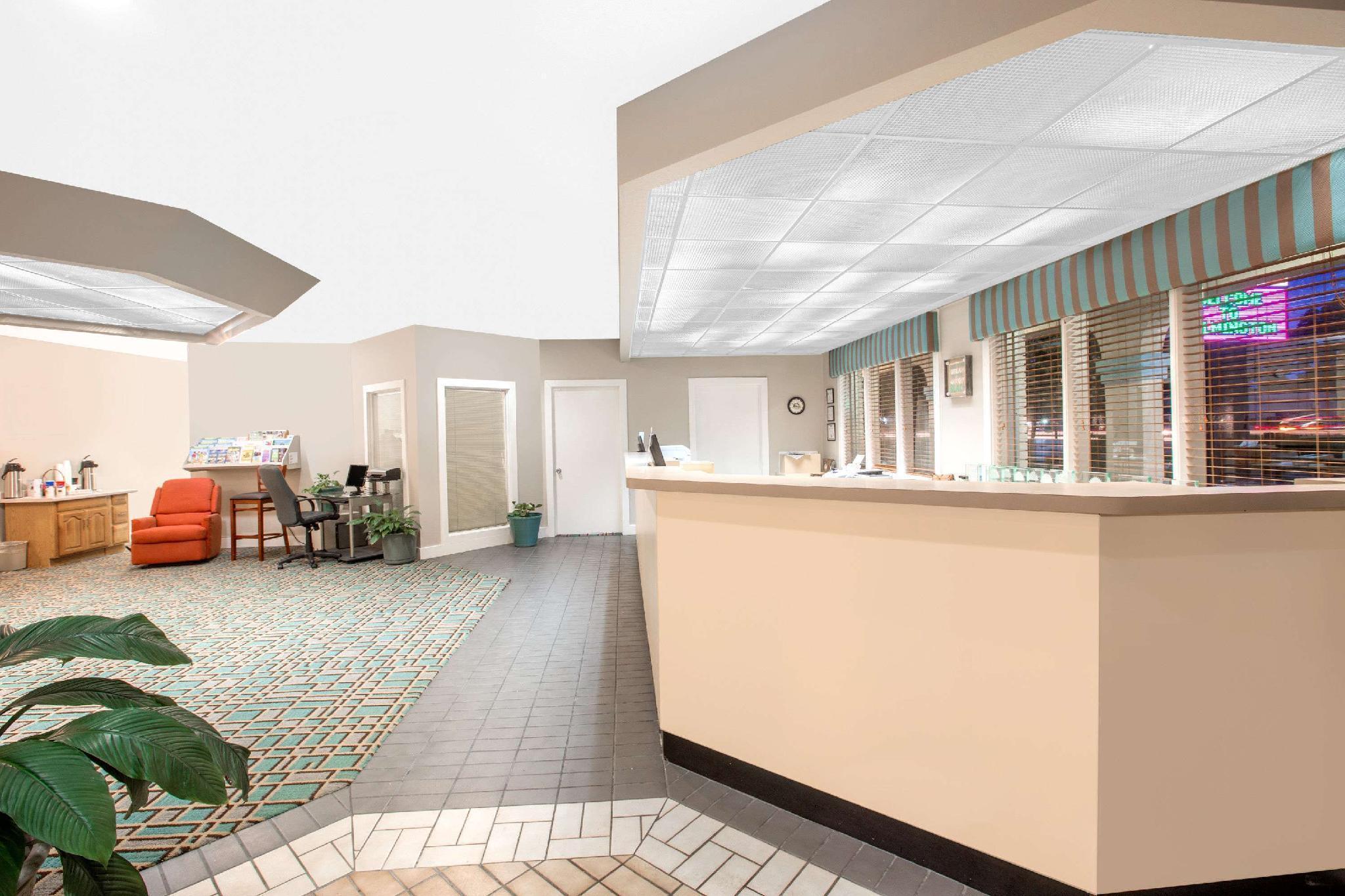 Days Inn By Wyndham Wilmington / University Extérieur photo
