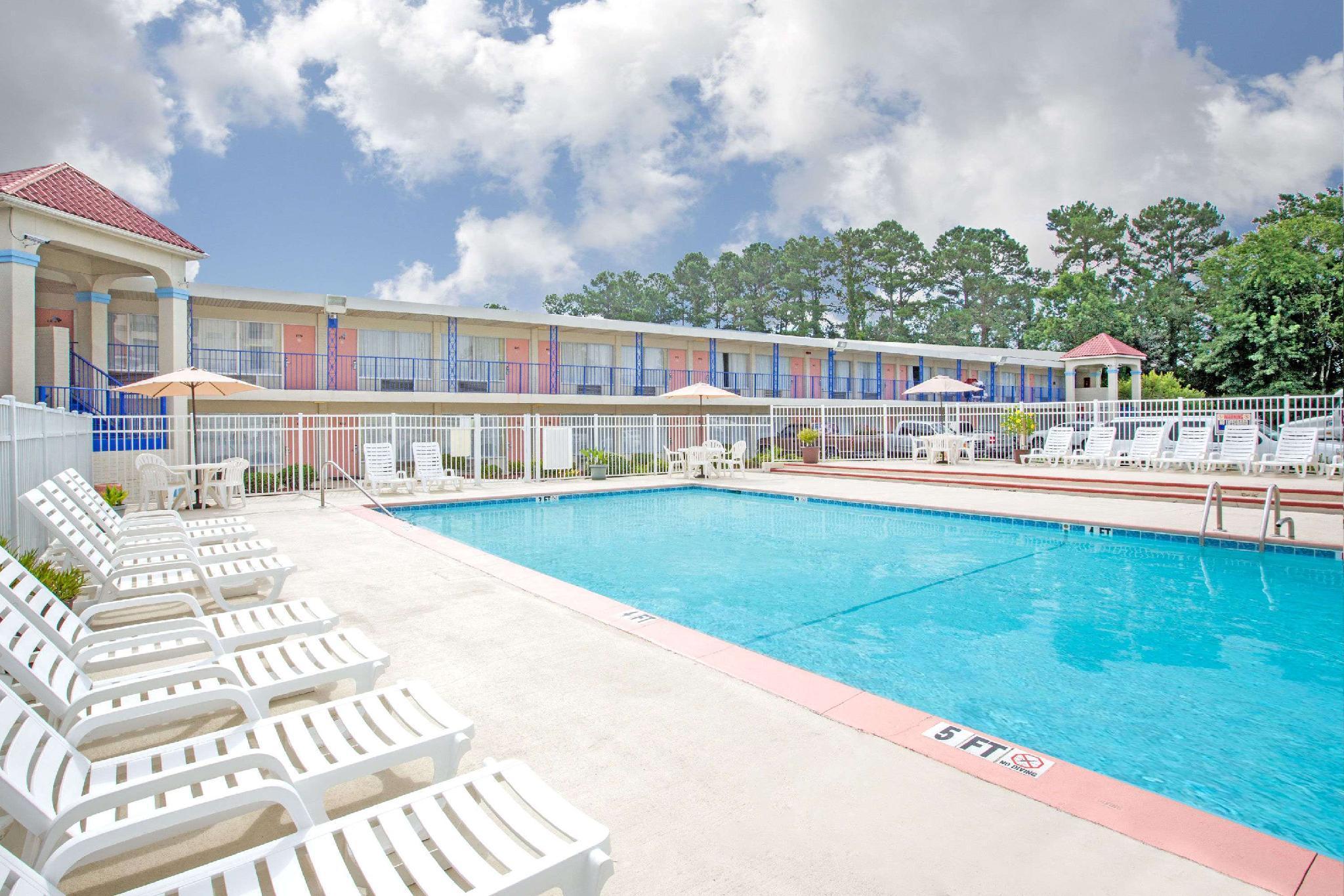 Days Inn By Wyndham Wilmington / University Extérieur photo